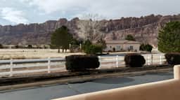 Best Views in Moab | Pool & Hot Tub I Garage & Trailer Parking I Pet Friendly