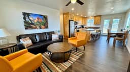 Yellow Door Retreat - Image 5