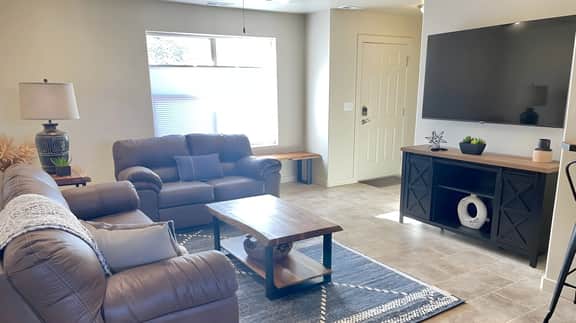 Red Rock Rendezvous I Pool & Hot Tub I Two King Suites