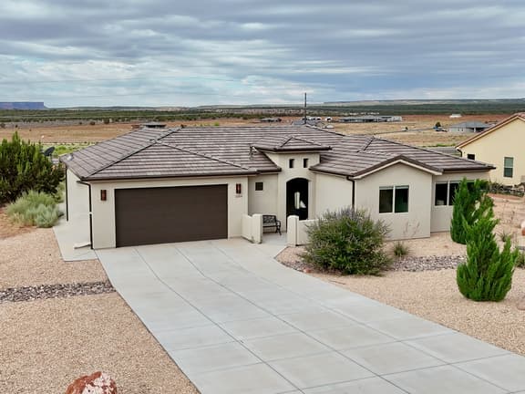 Desert Basecamp near Zion & Gooseberry Mesa | Family-Friendly New Build