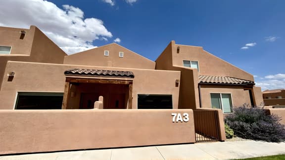 Moab Rim Views! I Pet Friendly I Garage I Pool & Hot Tub