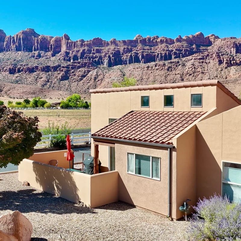 Raven's Retreat at Rim Village